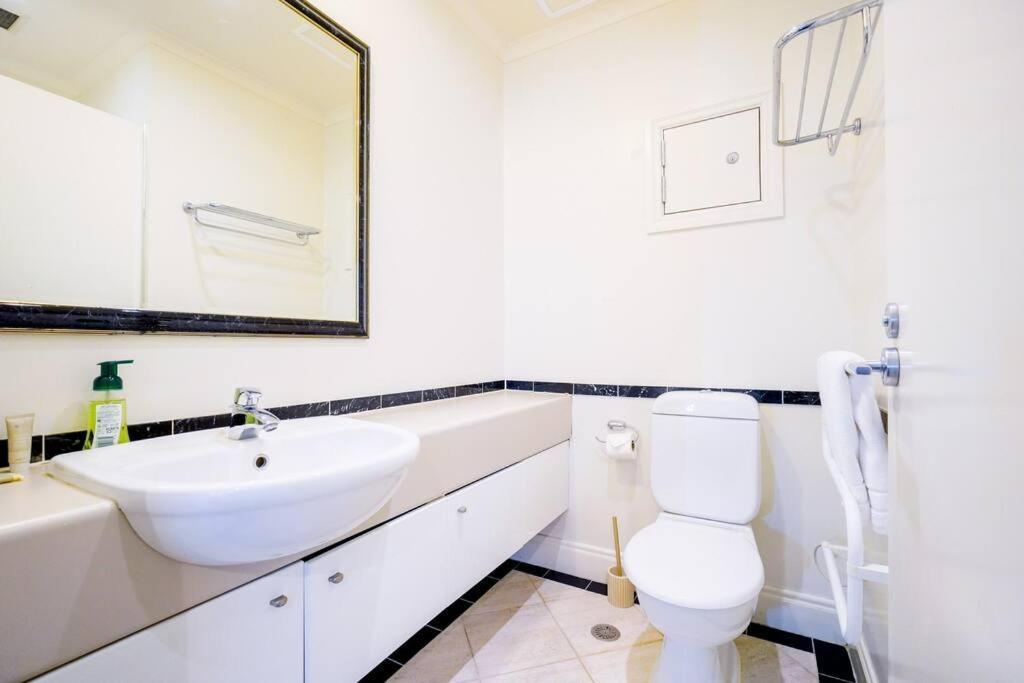 City Life One Bedroom Apartment In Heart Of Cbd Auckland Zewnętrze zdjęcie